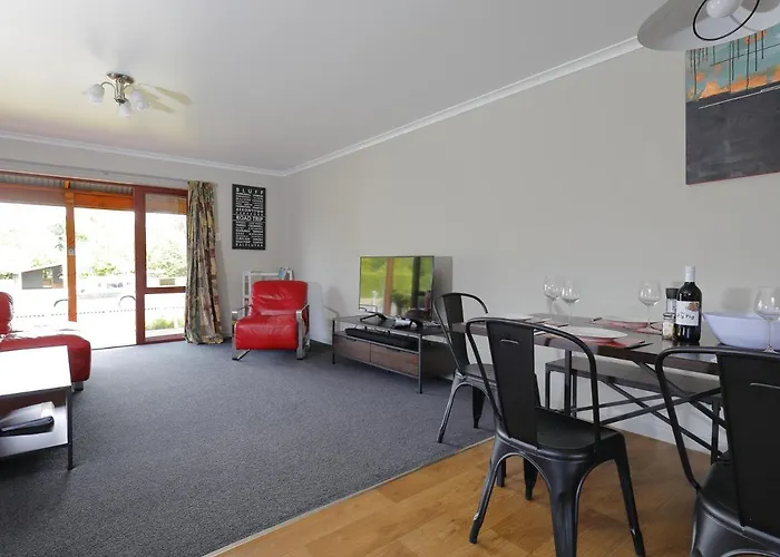 Mokonui Cottage - Te Anau Holiday Home